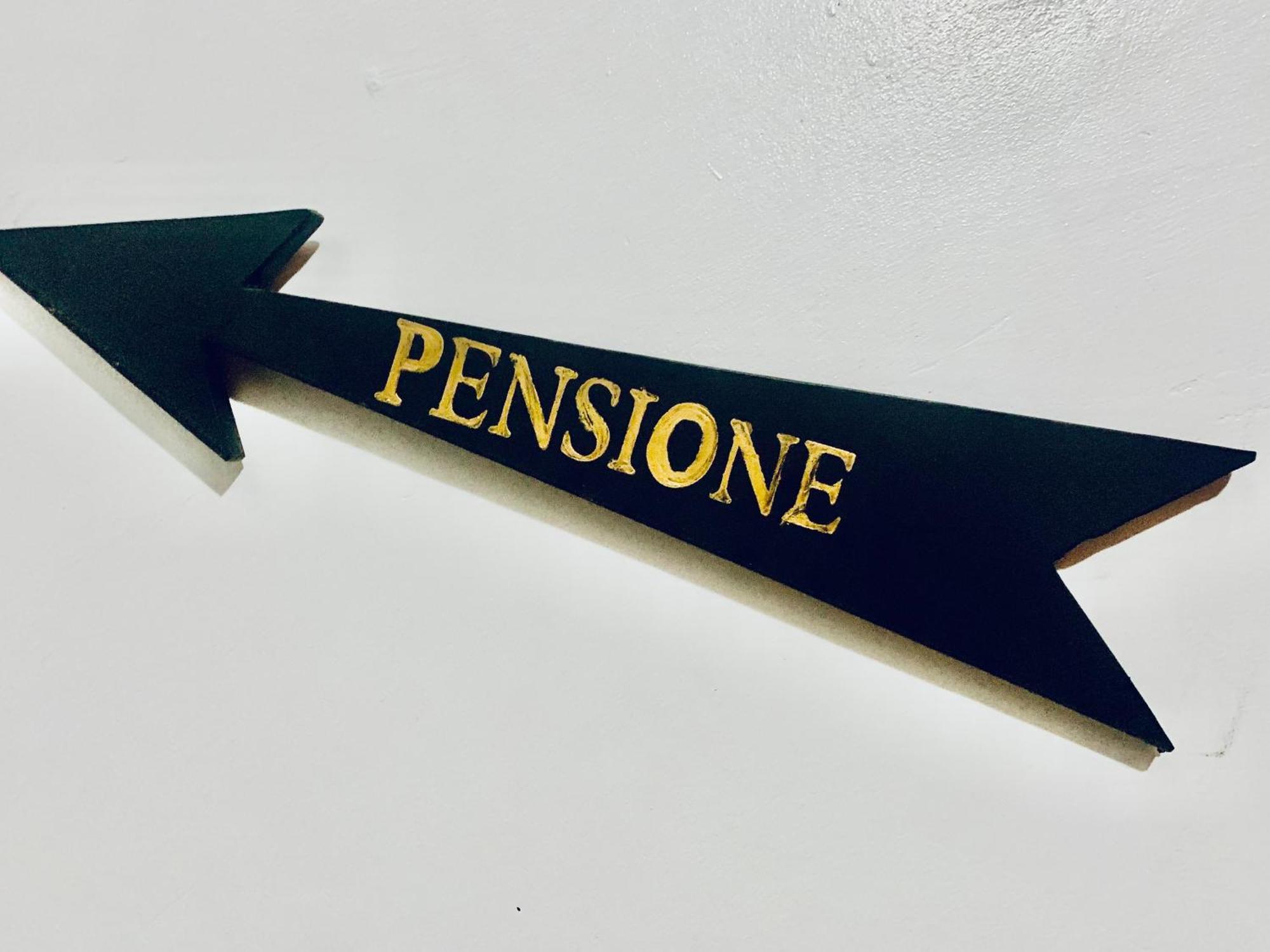 Pensione Popolo Montreal Exterior photo