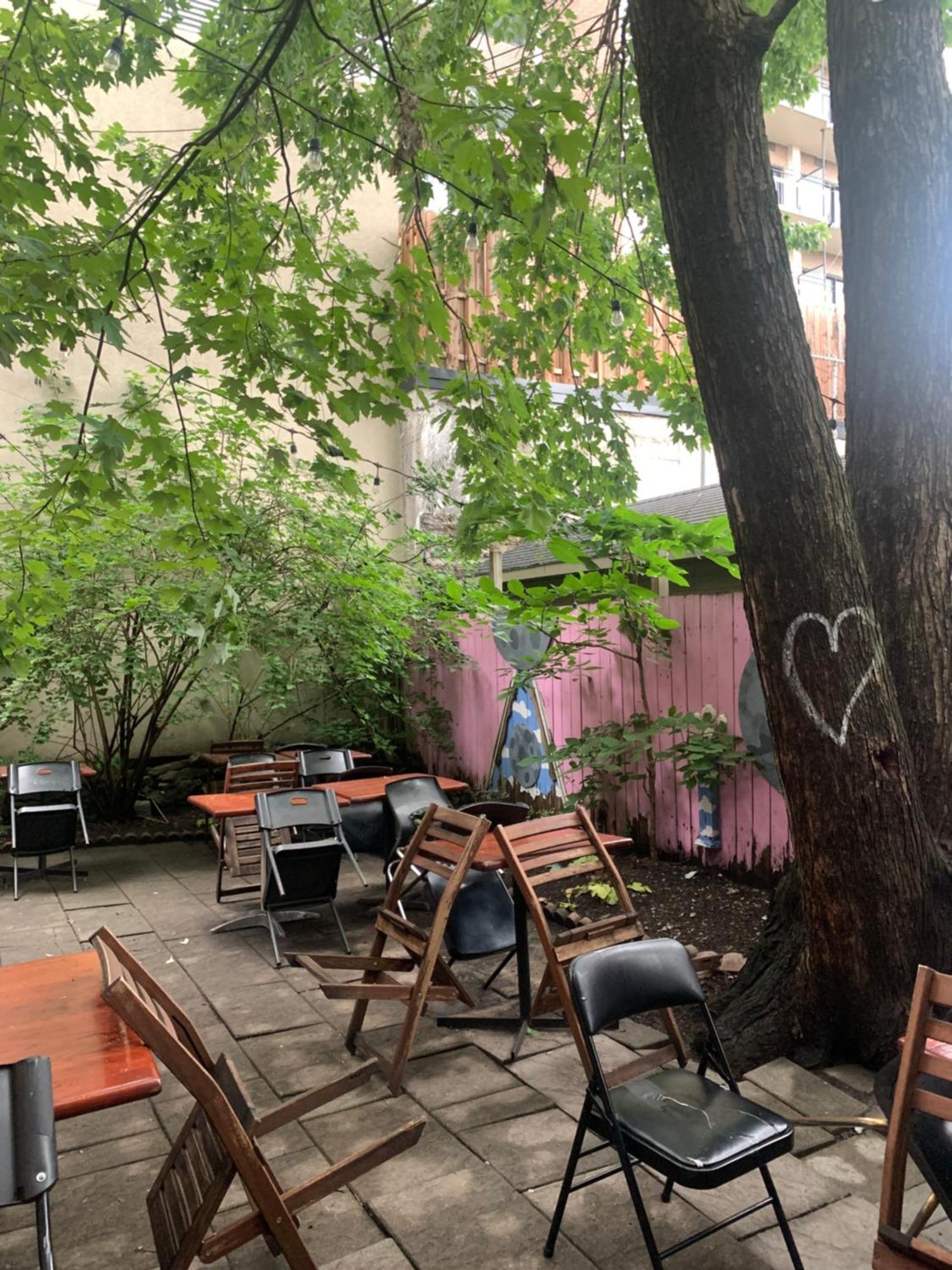 Pensione Popolo Montreal Exterior photo